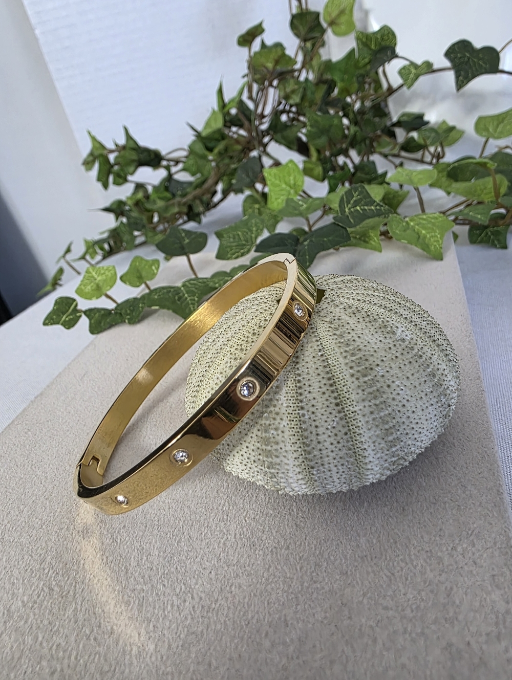 Source Unknown Gold-tone Crystal Accent Bangle Bracelet